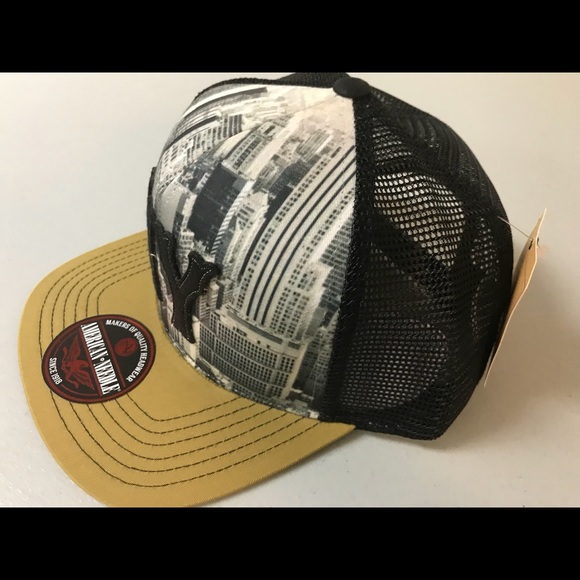 New York Mesh SnapBack Hat - Picture 4 of 6
